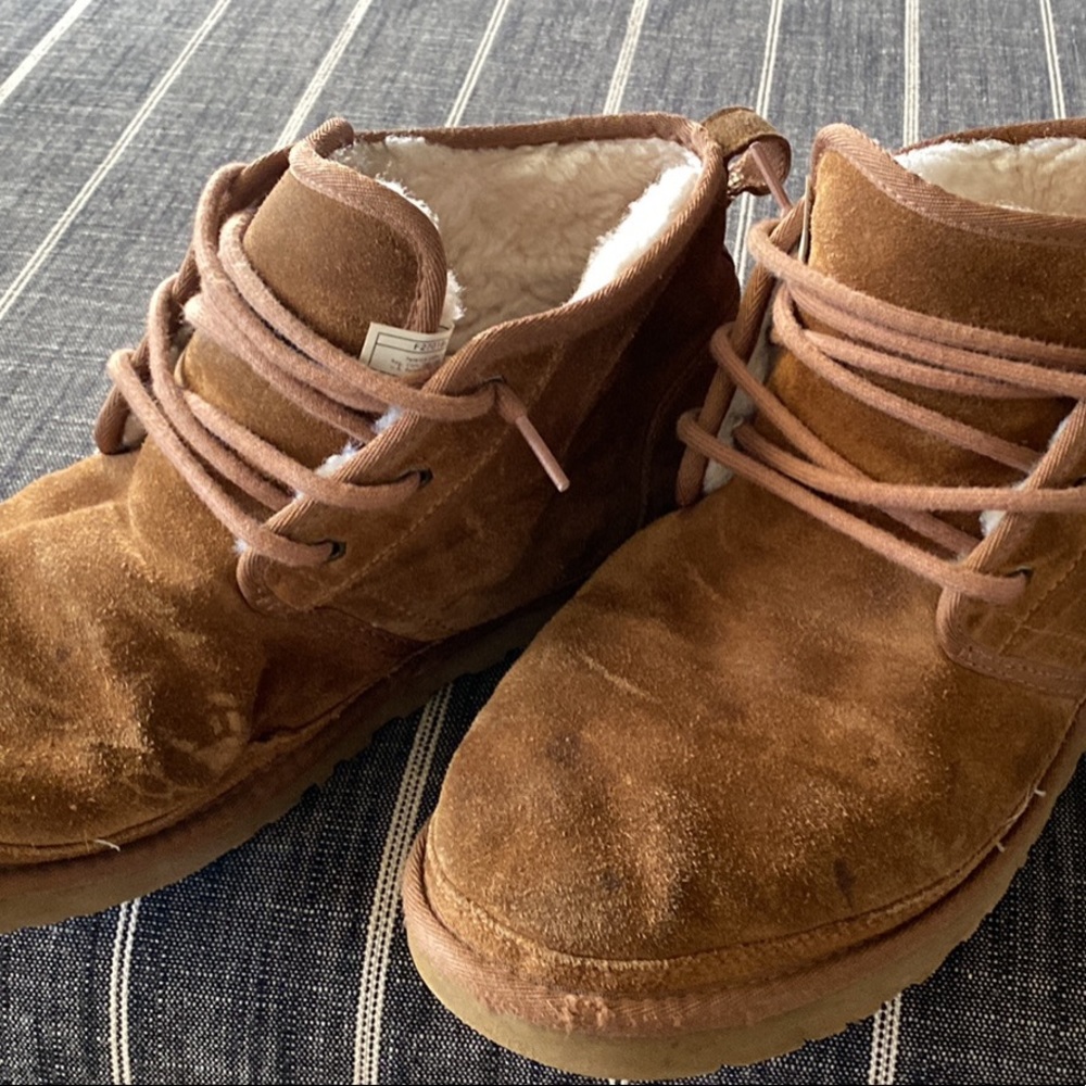 Mens Uggs size 13. Excellent condition.